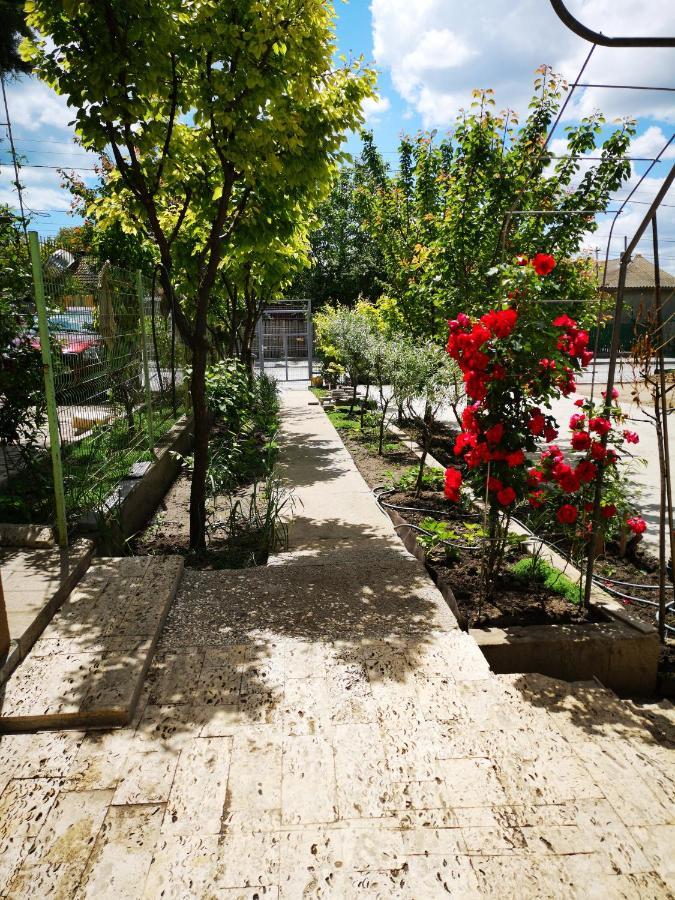 Brize Guest House Tuzla Esterno foto