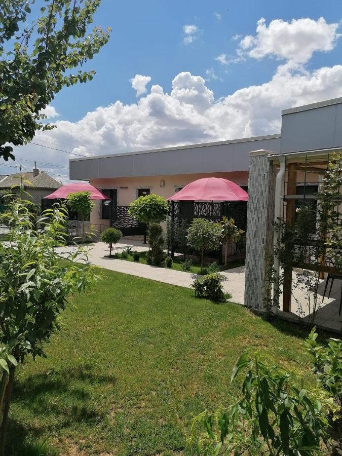 Brize Guest House Tuzla Esterno foto